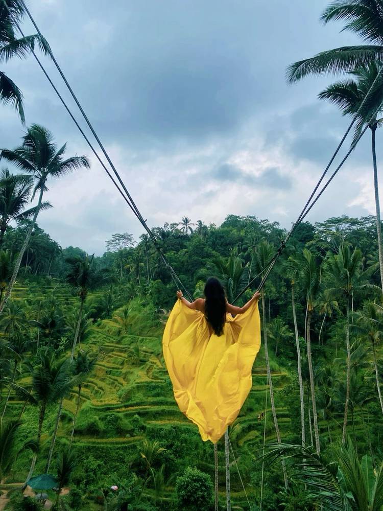 Out over the valley on the swing